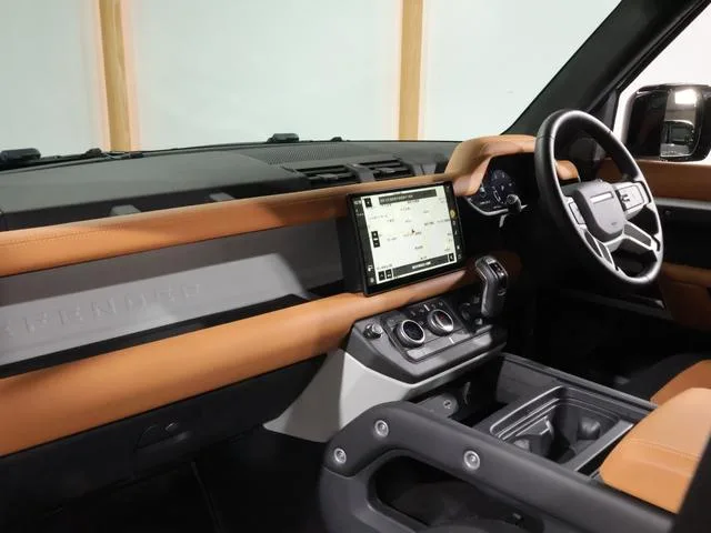 Land Rover Defender 110X-DYNAMIC HSE D300 2024 — миниатюра 5