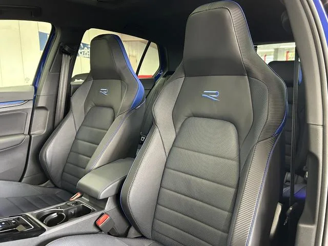 Volkswagen Golf R ADVANCE 2025 — миниатюра 3