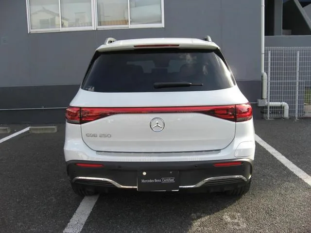 Mercedes-Benz EQB EQB250 AMG LEATHER EXCLUSIVE PACKAGE 2024 — миниатюра 2
