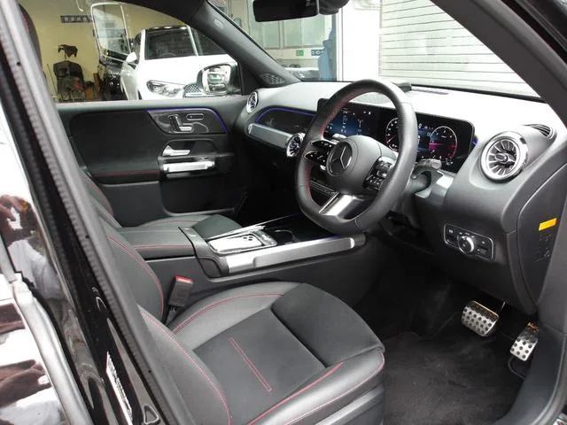 Mercedes-Benz GLB-Class GLB200D 4MATIC AMG LINE PACKAGE 2025 — миниатюра 2