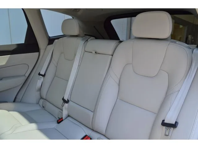 Volvo XC60 ULTRA T6 AWD PLUGIN HYBRID 2025 — миниатюра 5