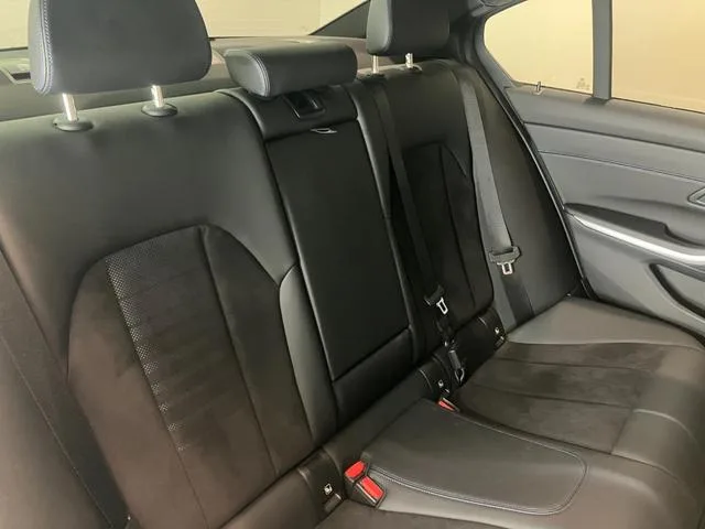 BMW 3 Series 320D X DRIVE M-SPORT 2023 — миниатюра 3