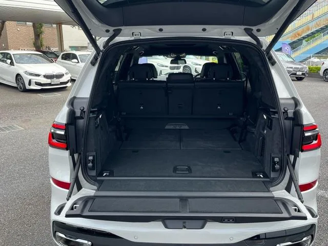 BMW X7 X DRIVE 40D M SPORT 2024 — миниатюра 2