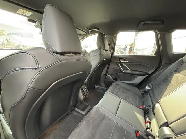 BMW iX1 E DRIVE 20 M SPORT 2025 — миниатюра 2