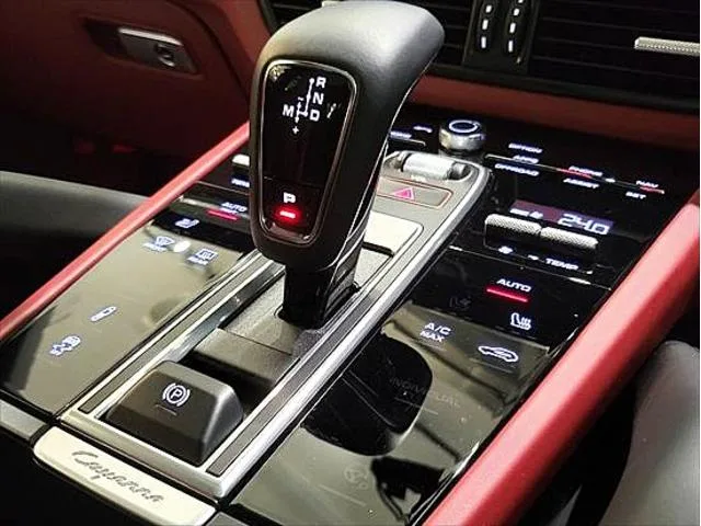 Porsche Cayenne Coupe CAYENNE COUPE PLATINUM EDITION 2023 — миниатюра 4