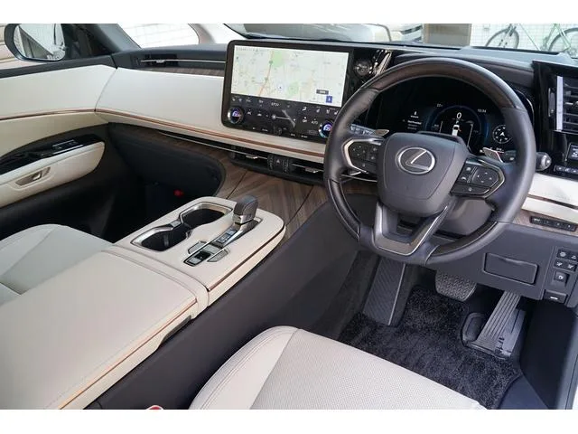 Lexus LM LM500H VERSION L 2025 — миниатюра 4