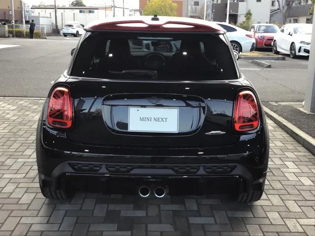 MINI MINI JOHN COOPER WORKS JOHN COOPER WORKS TRIM 2023 — миниатюра 2