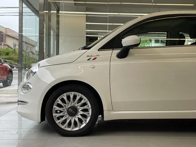 Fiat 500 TWIN AIR DOLCEVITA 2022 — миниатюра 2