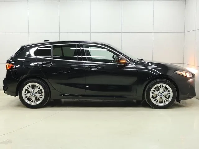 BMW 1 Series 120 HI-LINE PACKAGE 2025 — миниатюра 3