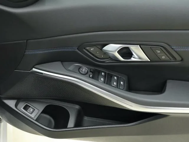 BMW 3 Series 320D X DRIVE M-SPORT 2025 — миниатюра 5