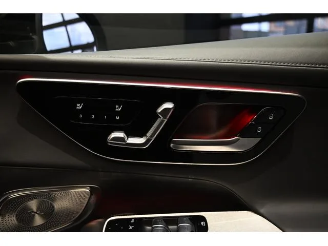 Mercedes Amg GLC GLC43 4MATIC COUPE AMG LEATHER EXCLUSIVE PACKAGE 2024 — миниатюра 5