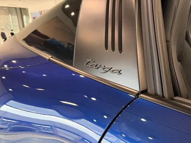 Porsche 911 911 TARGA 4 GTS 2025 — миниатюра 5