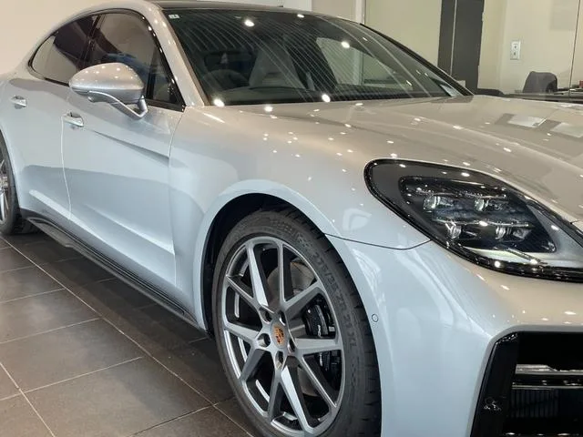 Porsche Panamera GTS 2025 — миниатюра 3