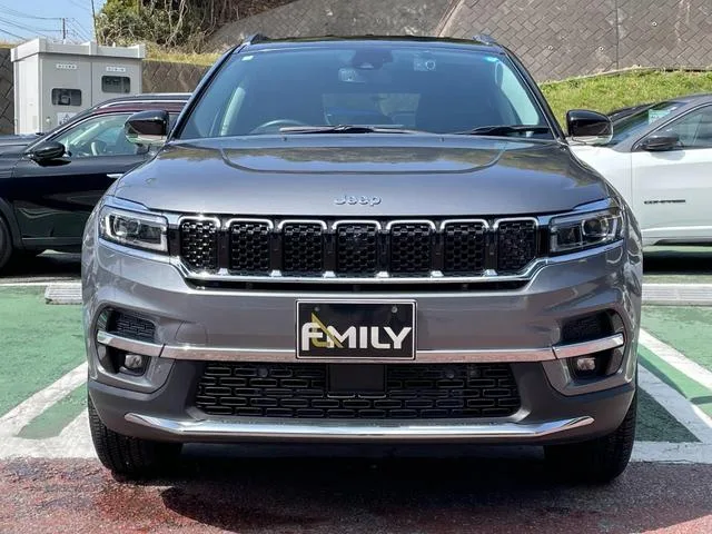 Chrysler Jeep JEEP COMMANDER LIMITED 2024 — миниатюра 2