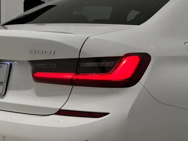 BMW 3 Series 320i M-SPORT 2022 — миниатюра 4