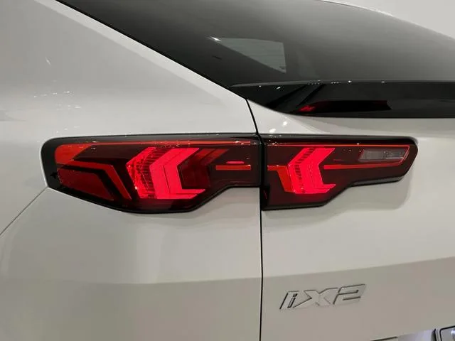 BMW iX2 X DRIVE 30 M SPORT HI-LINE PACKAGE 2024 — миниатюра 3