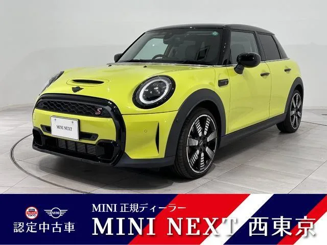MINI MINI COOPER S CLASSIC TRIM 2022 — фото 1, купить с доставкой в Москву