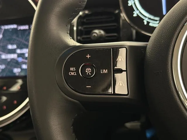 MINI MINI COOPER PREMIUM PLUS PACKAGE CLASSIC TRIM 2023 — миниатюра 2