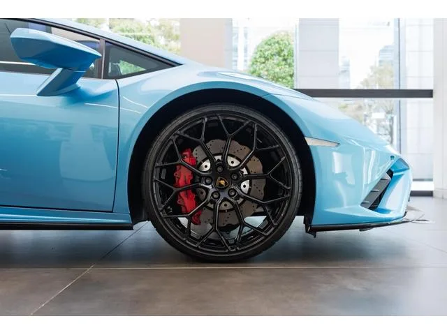Lamborghini Huracan 2022 — миниатюра 4