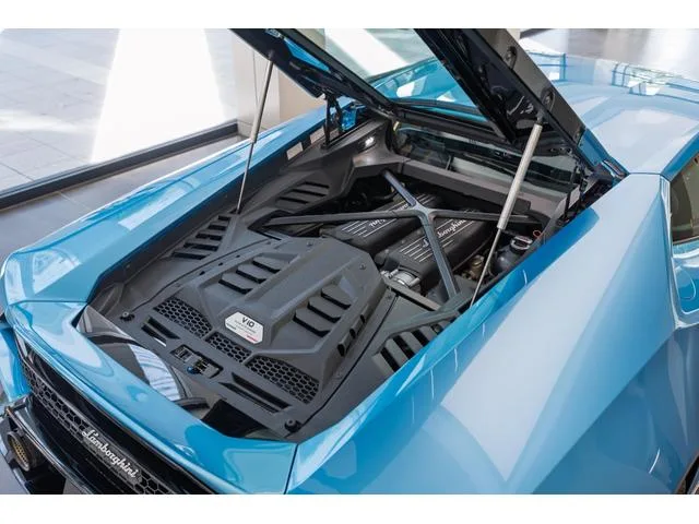 Lamborghini Huracan 2022 — миниатюра 5