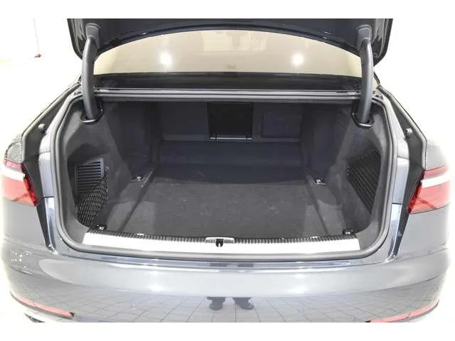 Audi A8 55TFSI QUATTRO 2023 — миниатюра 4