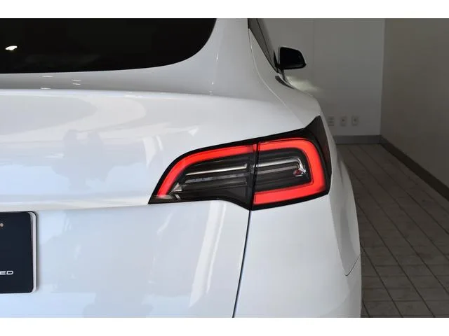 Tesla Model Y RWD 2023 — миниатюра 5