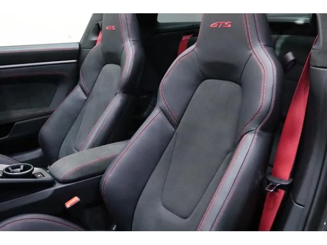 Porsche 911 911 TARGA 4 GTS 2024 — миниатюра 2
