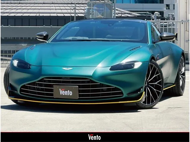 Aston Martin Vantage 2022 — фото 1, купить с доставкой в Москву