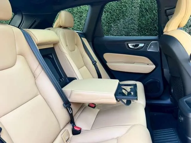 Volvo XC60 RECHARGE ULTIMATE T6 AWD PLUGIN HYBRID 2024 — миниатюра 3
