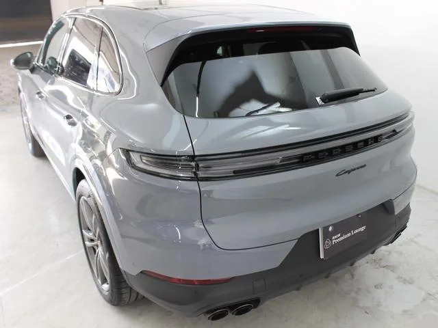 Porsche Cayenne BASEGRADE 2024 — миниатюра 3