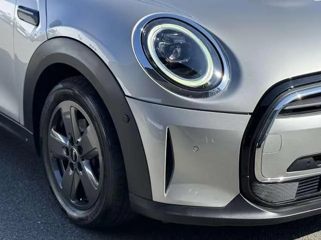 MINI MINI COOPER D PREMIUM PLUS PACKAGE CLASSIC TRIM 2023 — миниатюра 3