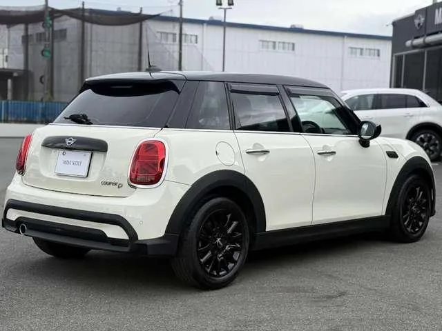 MINI MINI COOPER D CLASSIC TRIM 2022 — миниатюра 3
