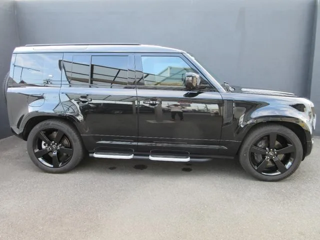 Land Rover Defender 110X-DYNAMIC HSE D300 2023 — миниатюра 3