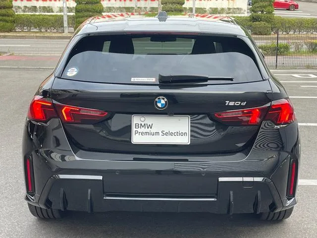 BMW 1 Series 120D M SPORT HI-LINE PACKAGE 2025 — миниатюра 3