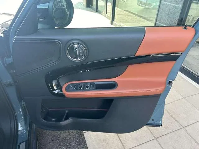 MINI MINI COOPER SD CROSSOVER ALL4 PREMIUM PLUS PACKAGE ALL4 TRIM 2024 — миниатюра 4