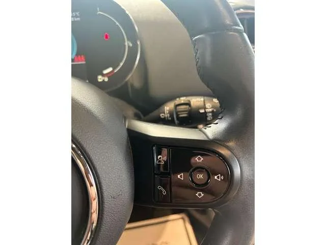 MINI MINI COOPER D CROSSOVER CLASSIC TRIM 2022 — миниатюра 5