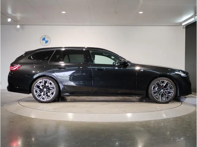 BMW 5 Series 523D X DRIVE TOURING M-SPORT 2024 — миниатюра 3