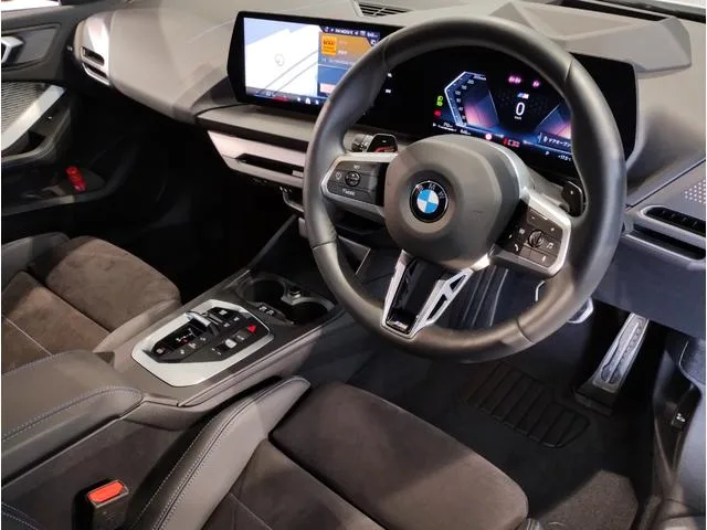 BMW 1 Series 120 M SPORT 2025 — миниатюра 4