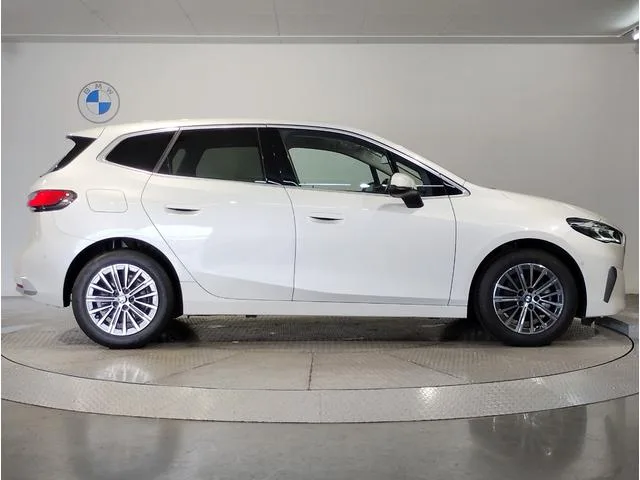 BMW 2 Series 218I ACTIVE TOURER EXCLUSIVE HI-LINE PACKAGE 2024 — миниатюра 2