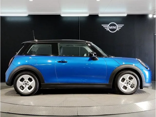 MINI MINI COOPER C CLASSIC TRIM 2024 — миниатюра 2