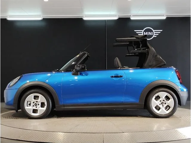 MINI MINI COOPER C CONVERTIBLE CLASSIC TRIM 2025 — миниатюра 4