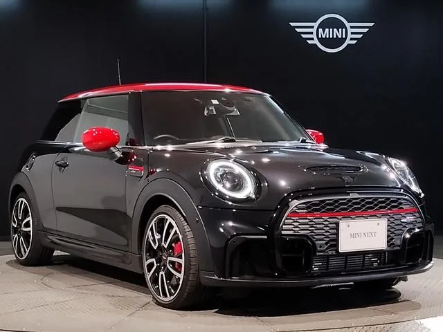 MINI MINI JOHN COOPER WORKS PREMIUM PLUS PACKAGE JOHN COOPER WORKS TRIM 2023 — миниатюра 2
