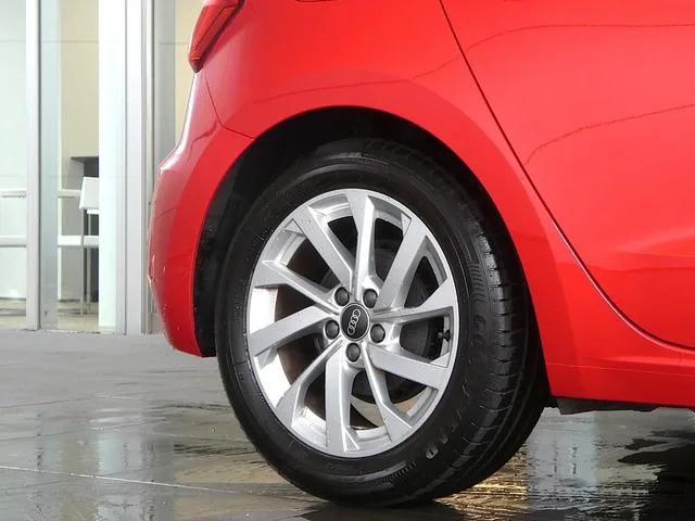 Audi A1 SPORTBACK 25 TFSI ADVANCED 2023 — миниатюра 4