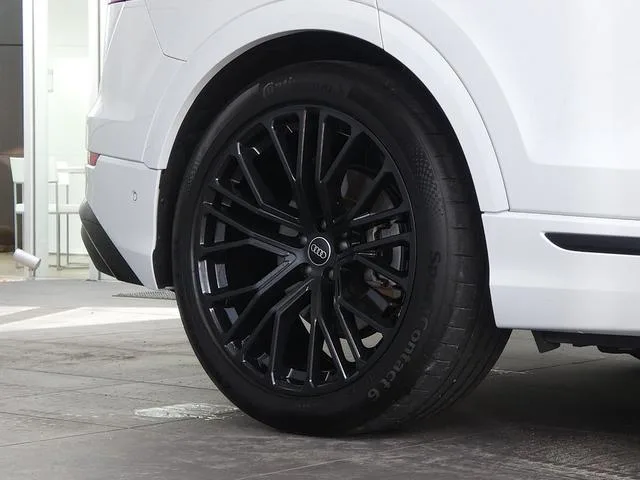 Audi Q8 55TFSI QUATTRO S LINE 2024 — миниатюра 5