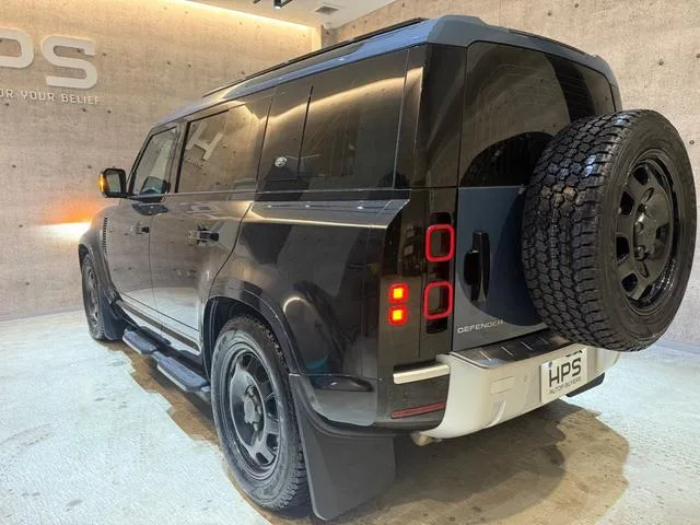 Land Rover Defender 110S D300 2024 — миниатюра 5