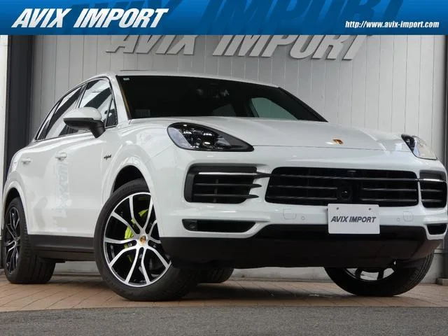 Porsche Cayenne E-HYBRID PLATINUM EDITION 2022 — фото 1, купить с доставкой в Москву