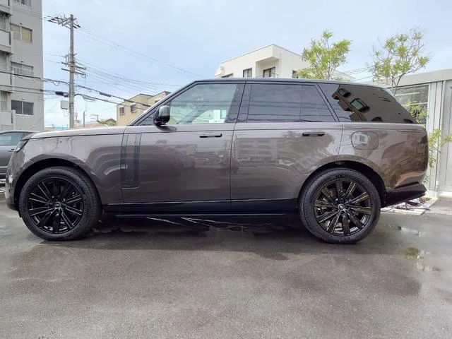 Land Rover Range Rover 2025 — миниатюра 3