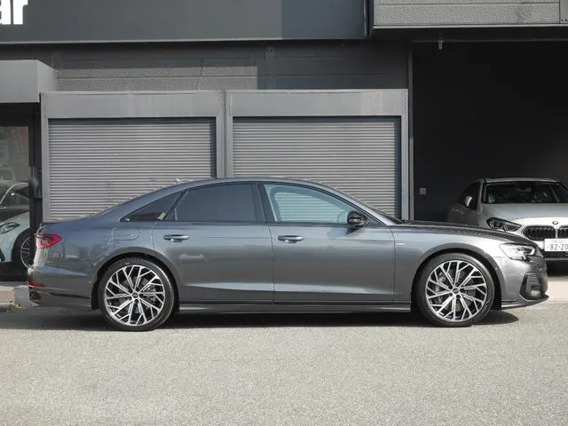 Audi A8 60TFSI E QUATTRO 2023 — миниатюра 2