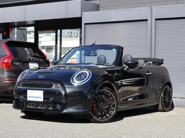 MINI MINI COOPER S CONVERTIBLE CLASSIC TRIM 2023 — фото 1, купить с доставкой в Москву