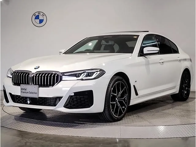 BMW 5 Series 523i M-SPORT 2022 — фото 1, купить с доставкой в Москву